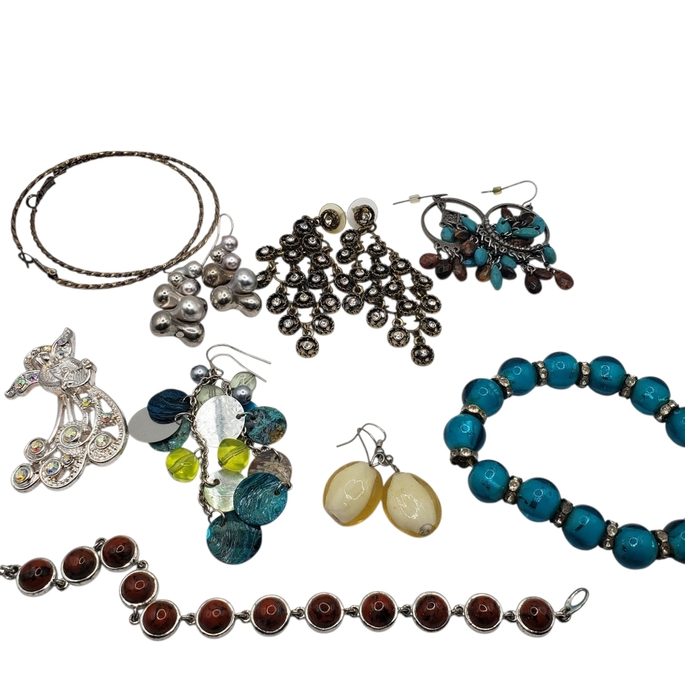 🔷️Jewelry Bundle 9 Piece Earrings Bracelets Brooch